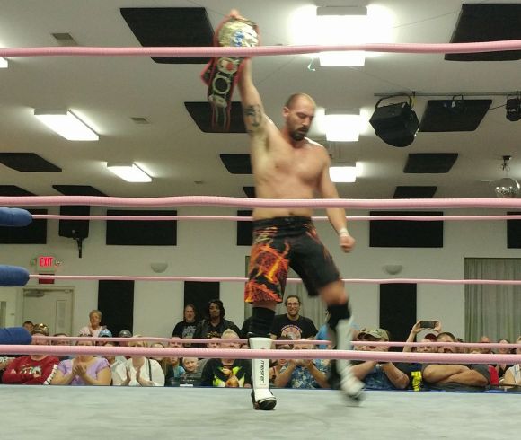 Ken Kasa wins SICW title, 2017